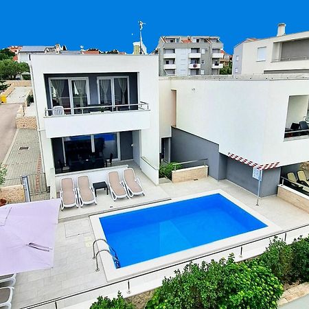 Villa Lumada Pool Apartments Novalja Bagian luar foto