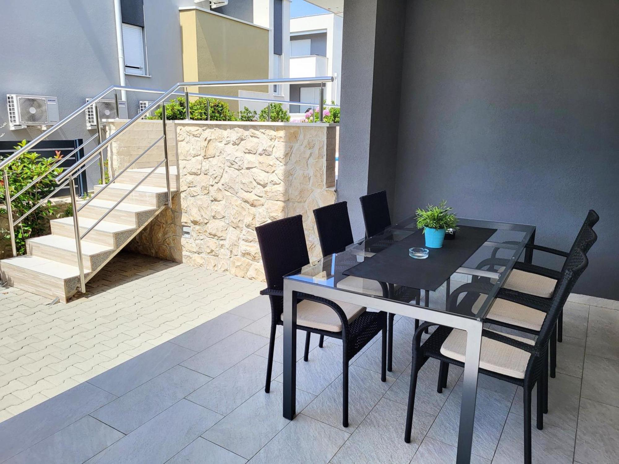 Villa Lumada Pool Apartments Novalja Bagian luar foto